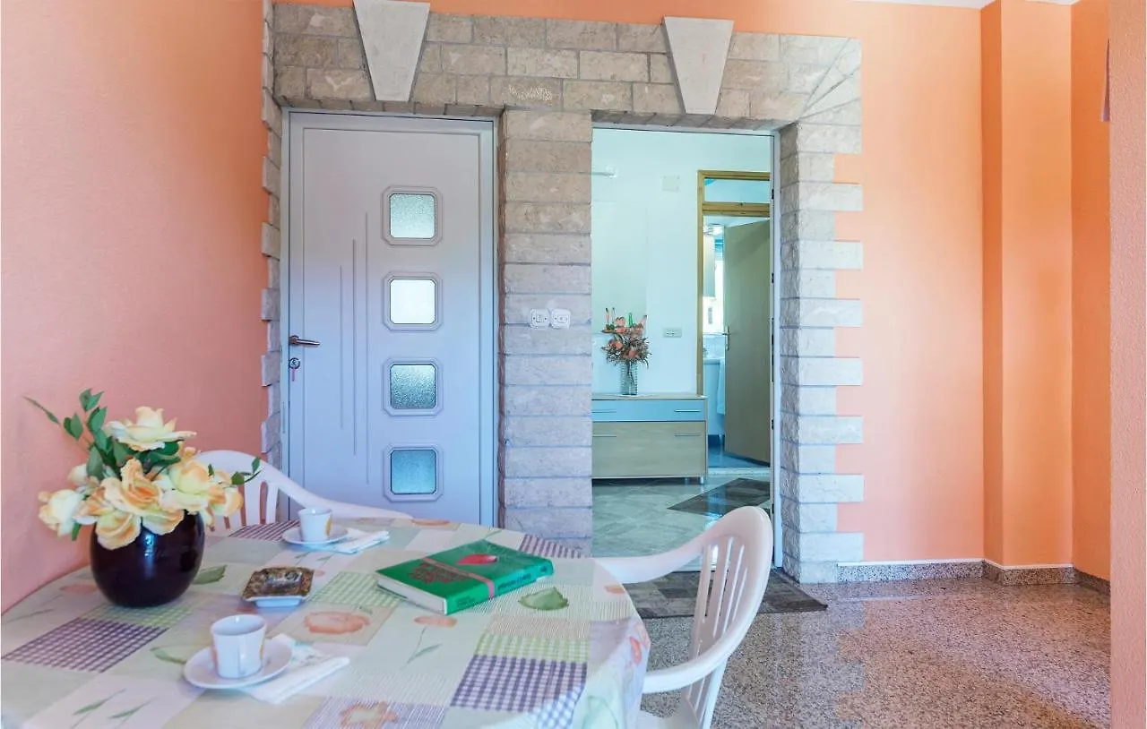 2 Bedroom Lovely Apartment In Labin