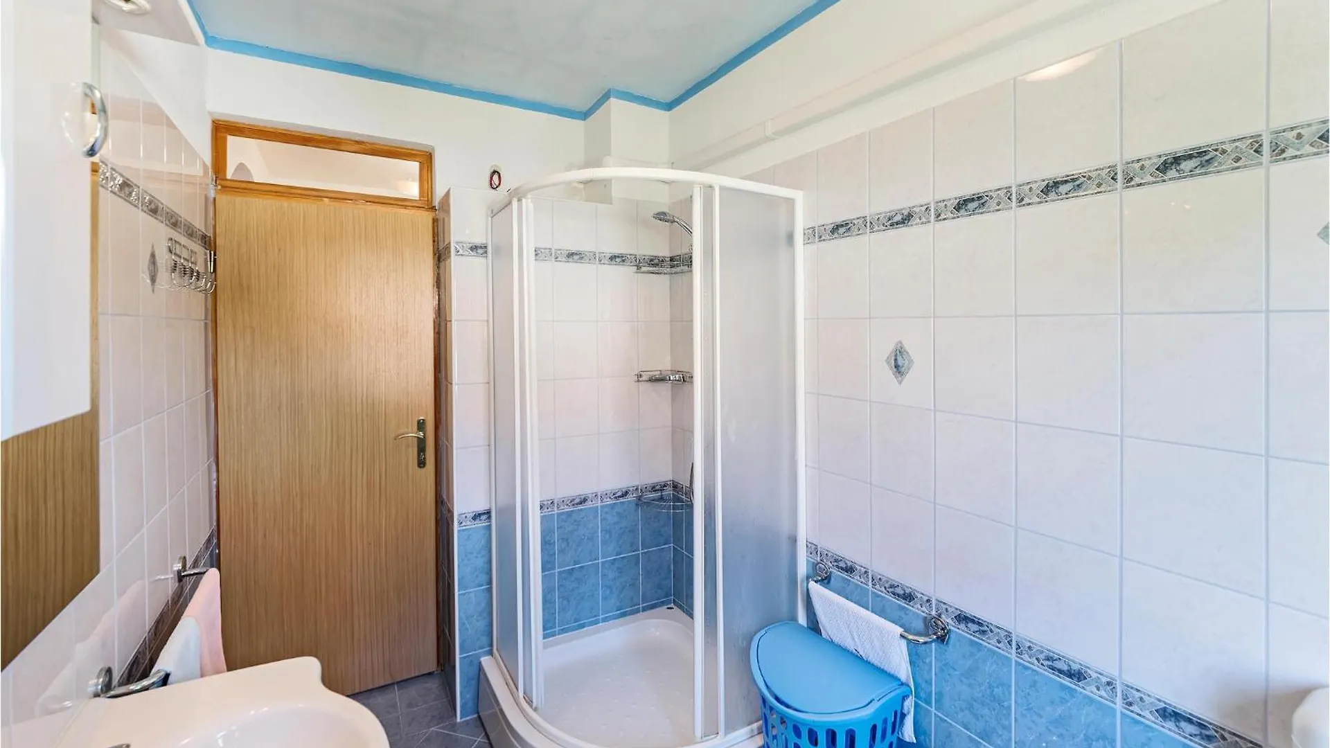 2 Bedroom Lovely Apartment In Labin Croatia